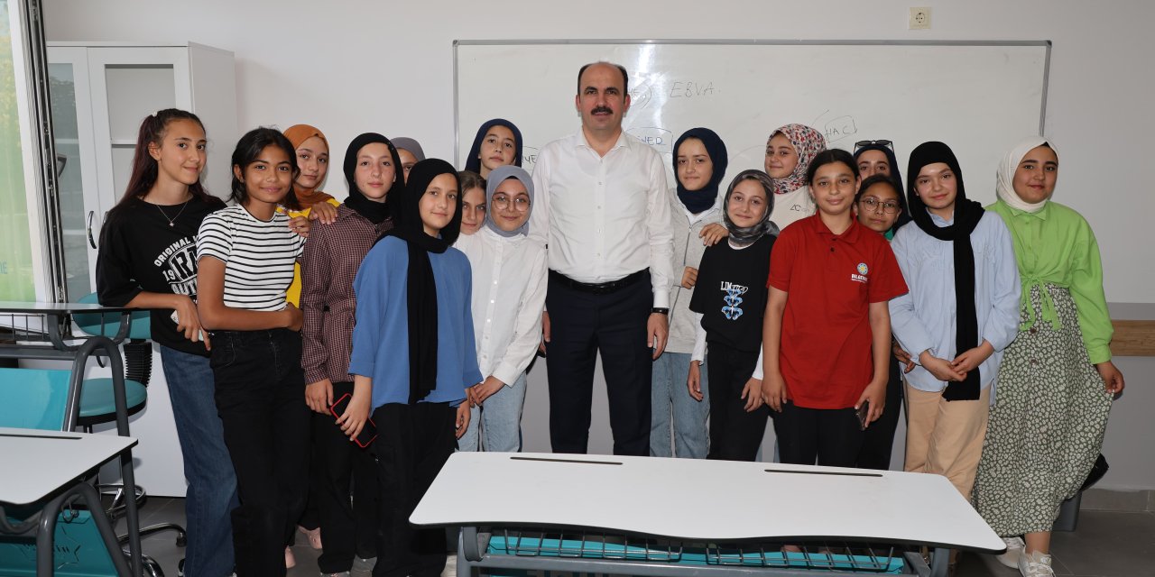 Başkan Altay Ladik’te Bilgehane öğrencileriyle buluştu