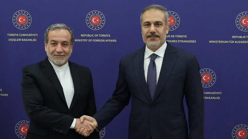 Dışişleri Bakanı Fidan, İranlı mevkidaşı Erakçi ile telefonda görüştü