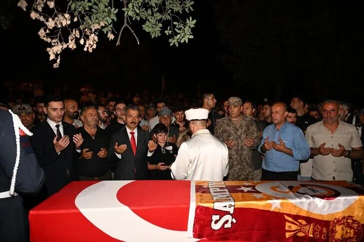 Şanlıurfa'da halı sahada kalp krizi sonucu ölen jandarma uzman çavuşun cenazesi Şırnak'ta defnedildi