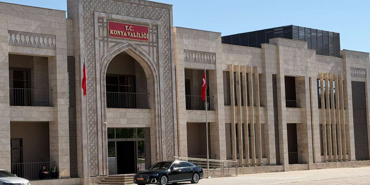 Konya Valiliği yeni binasında hizmet vermeye başladı