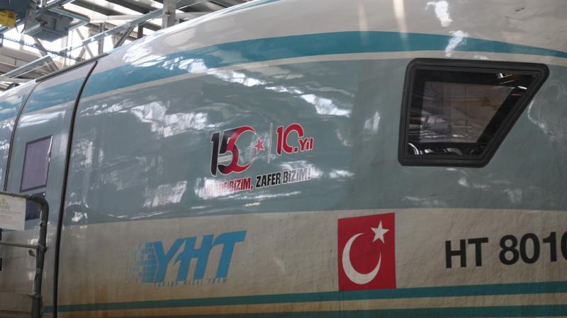 15 Temmuz'un yıl dönümünde YHT özel logoyla sefer yapacak