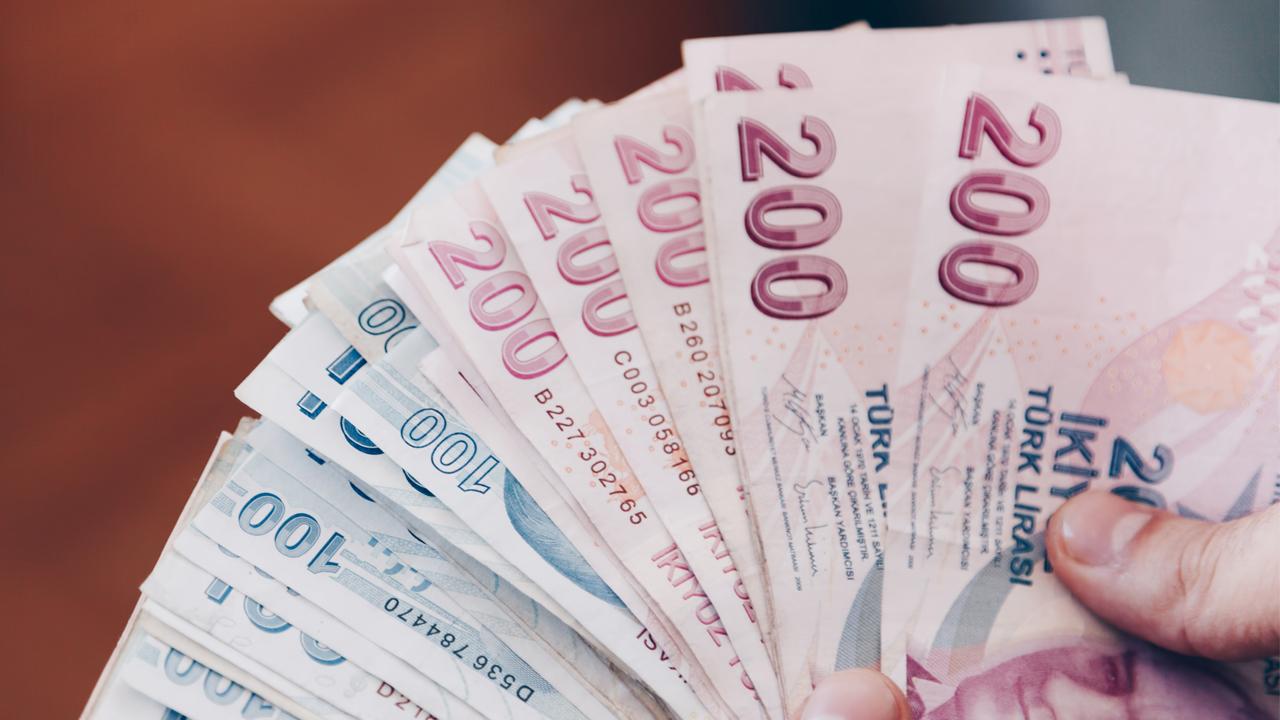 Emeklilere zam düzenlemesi komisyondan geçti