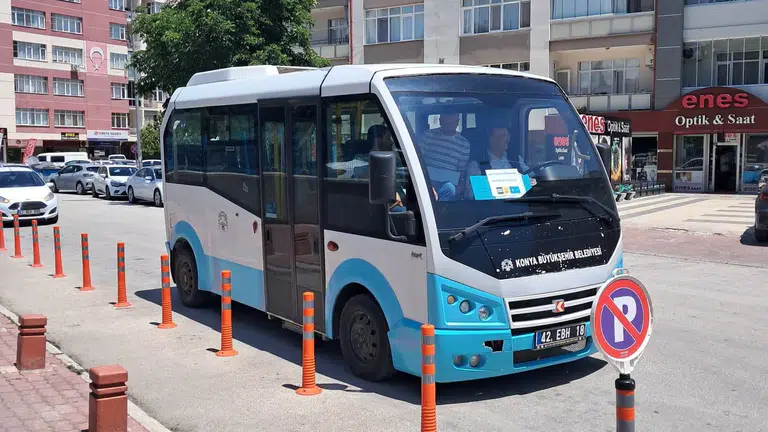 Konya'da bu minibüs sadece iş arayanlar için çalışıyor
