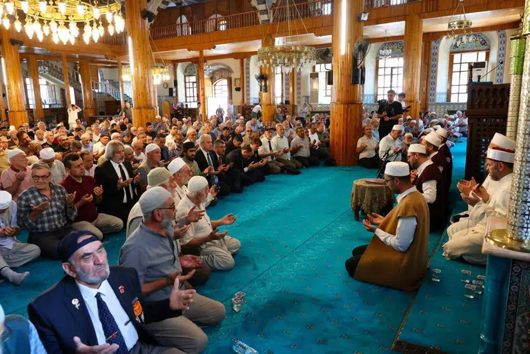 Konyalılar 15 Temmuz şehitleri için Kapu Camii'nde buluştu