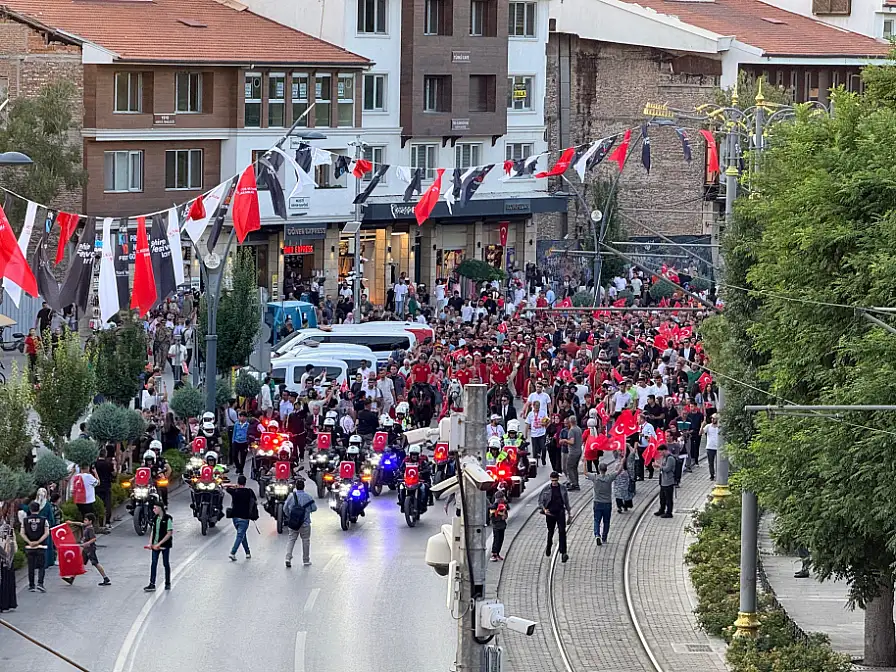 15 Temmuz'da Konya şehitlerini unutmadı