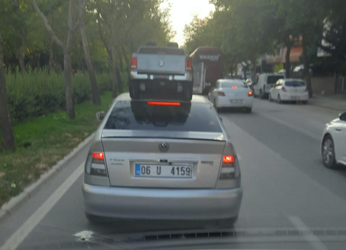 Konya trafiğinde tehlikeli yolculuk!