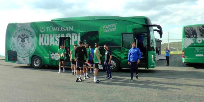 Konyaspor kampa başladı
