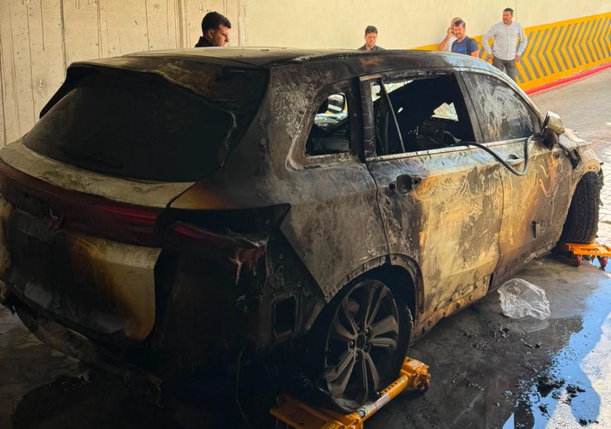 Konya’da şarj edilen elektrikli araç alevlere teslim oldu