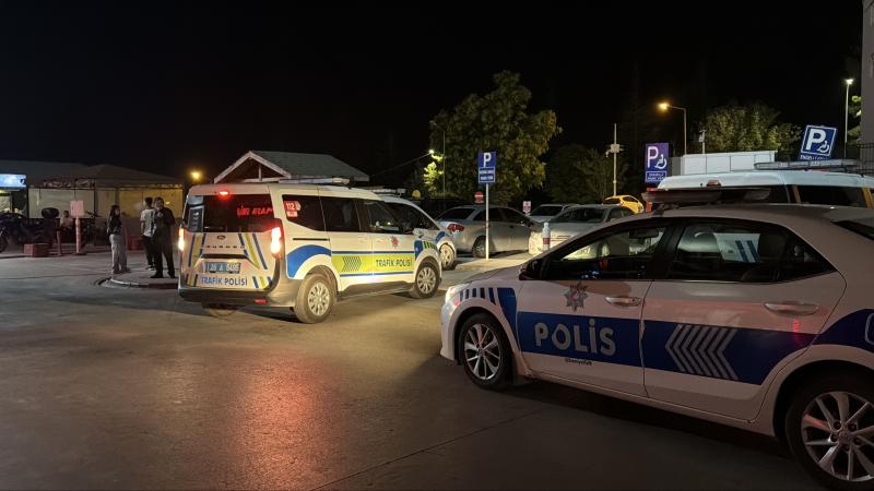 'Dur' ihtarına uymayan motosikletli bekçiye çarptı