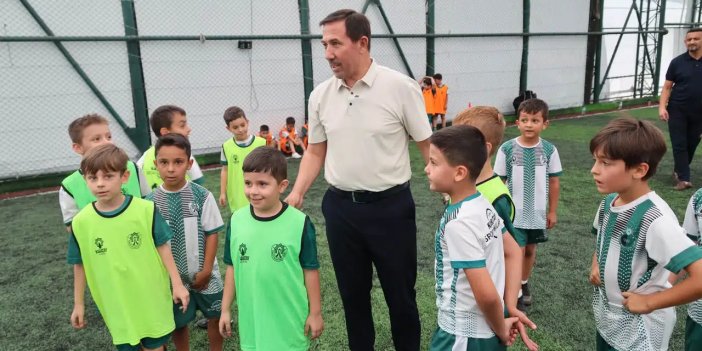 Başkan Kılca’dan Karataylı çocuklara moral ziyareti: “En güzel yer çocuklarımızın yanı”