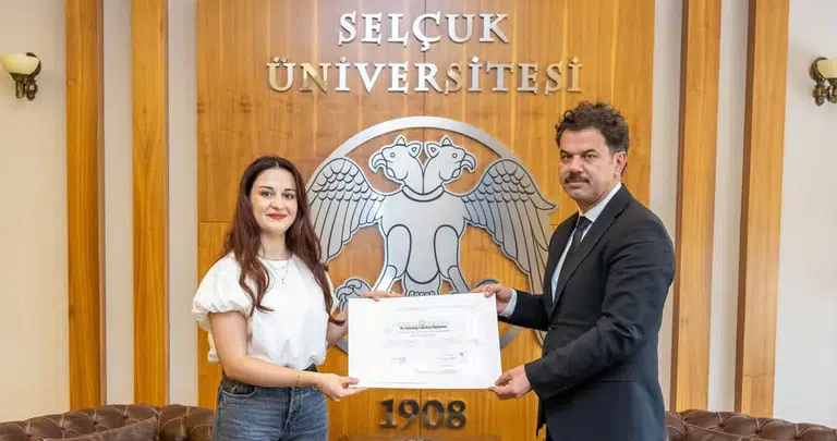 Eğitimde yarım asırlık başarı! Selçuk Üniversitesi 500 bin mezuna ulaştı