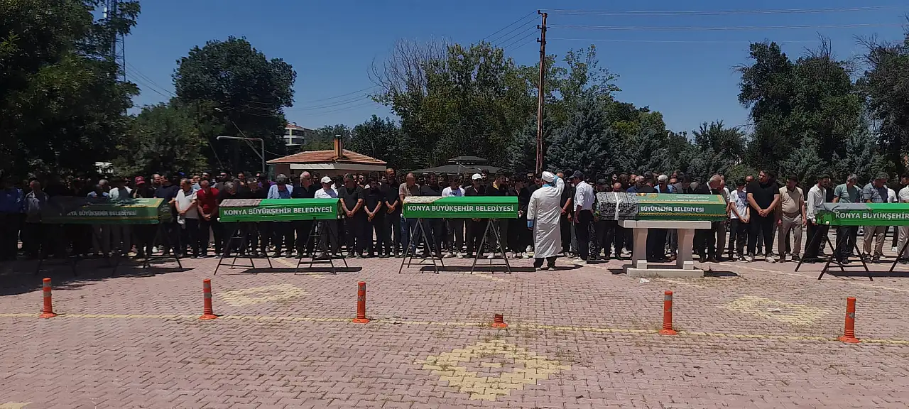 Konya-Antalya yolundaki kazada can verenler son yolculuklarına uğurlandı