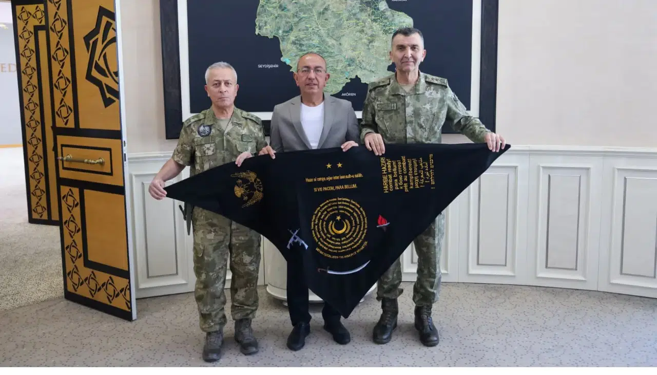 Konya'da komutanlardan Meram Belediye Başkanı Kavuş'a ziyaret