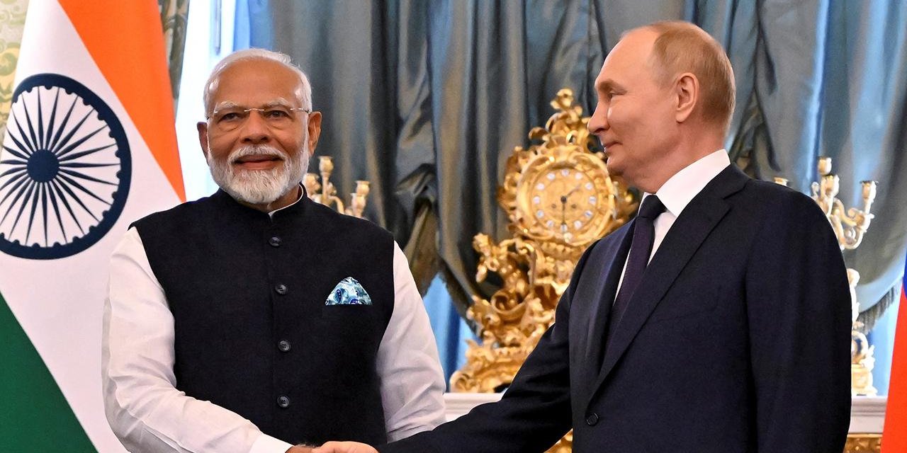 Putin ile Modi, Moskova'da bir araya geldi