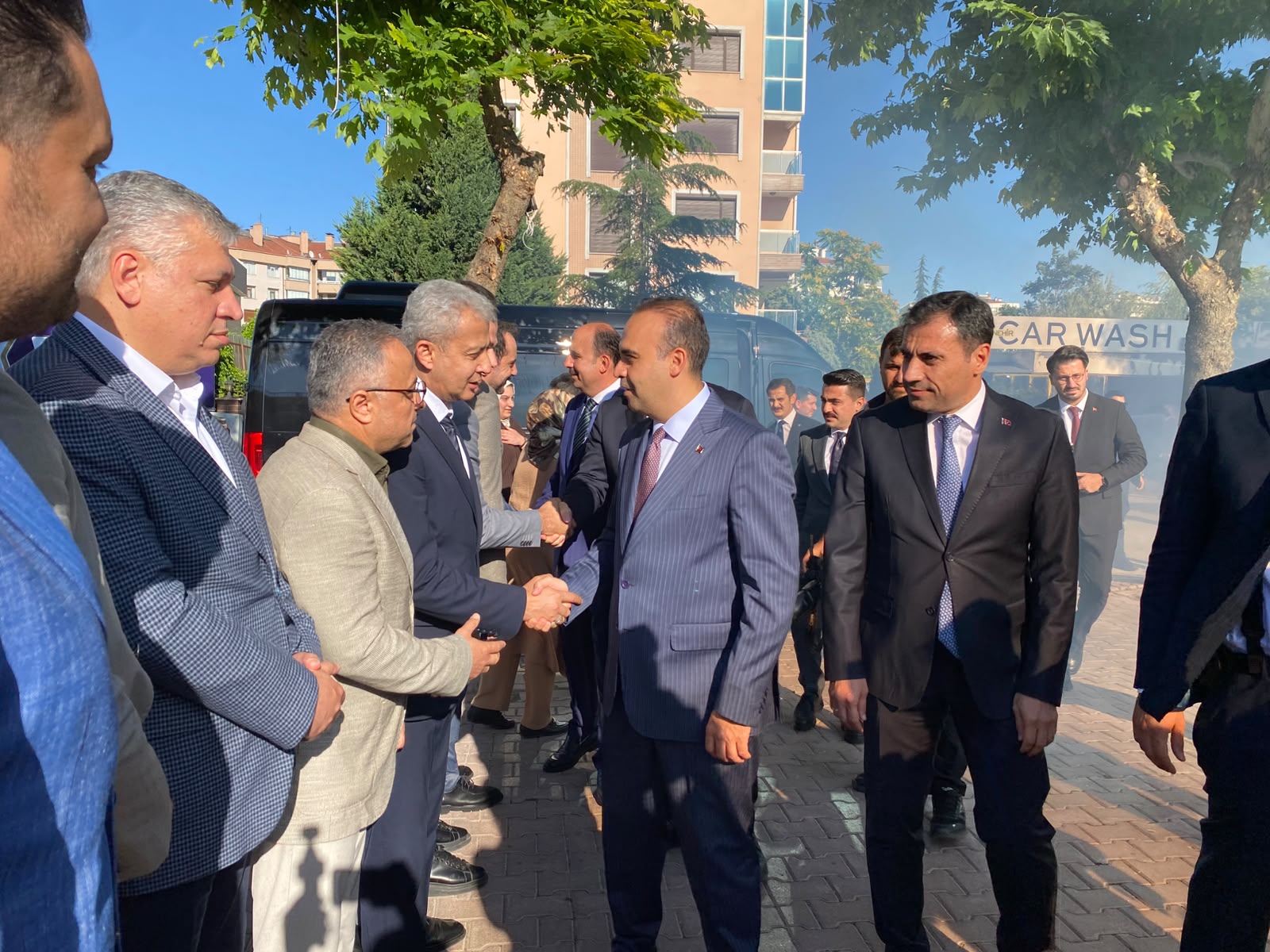 Bakan Kacır AK Parti Konya İl Başkanlığı’nı ziyaret etti