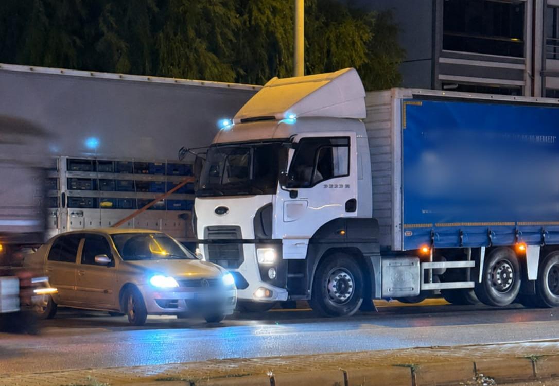 Konya'da tır ile otomobil çarpıştı