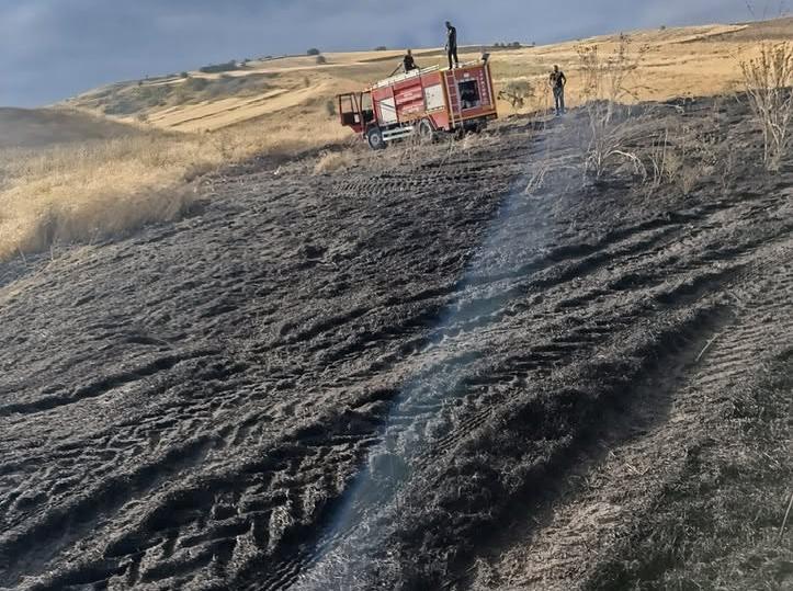Konya’da ekili arazide yangın çıktı