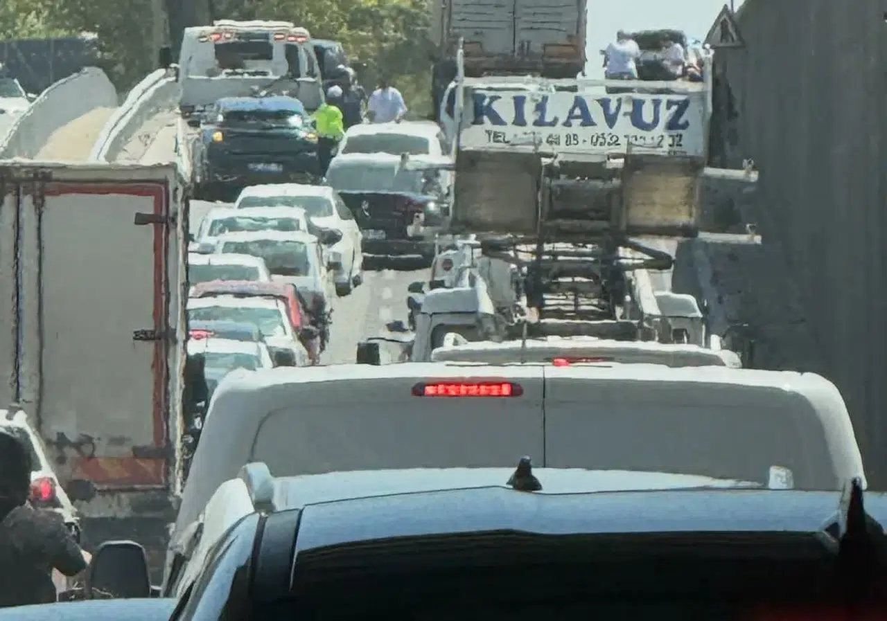 Konya'da kaza trafiği kilitledi