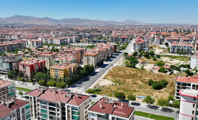 Konya'da ulaşımı rahatlatacak yeni hamle: 3 cadde birbirine bağlandı