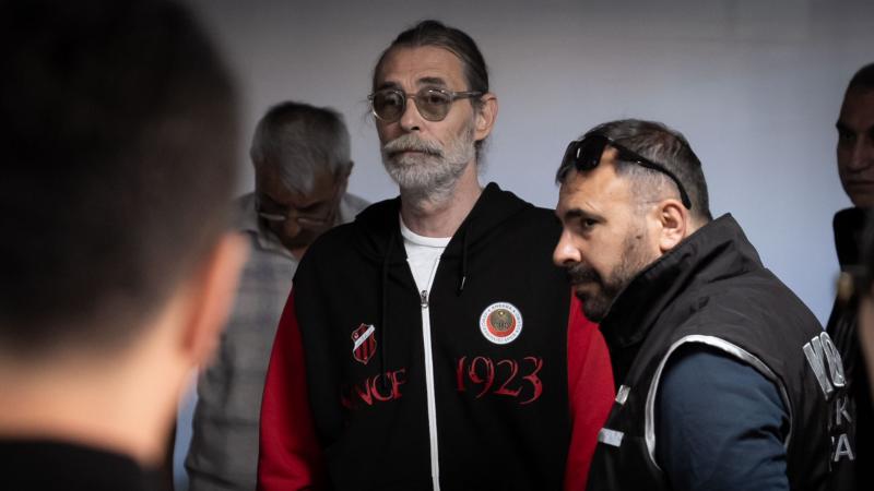 Erdal Beşikçioğlu, Etimesgut Belediye Başkanlığından uzaklaştırıldı
