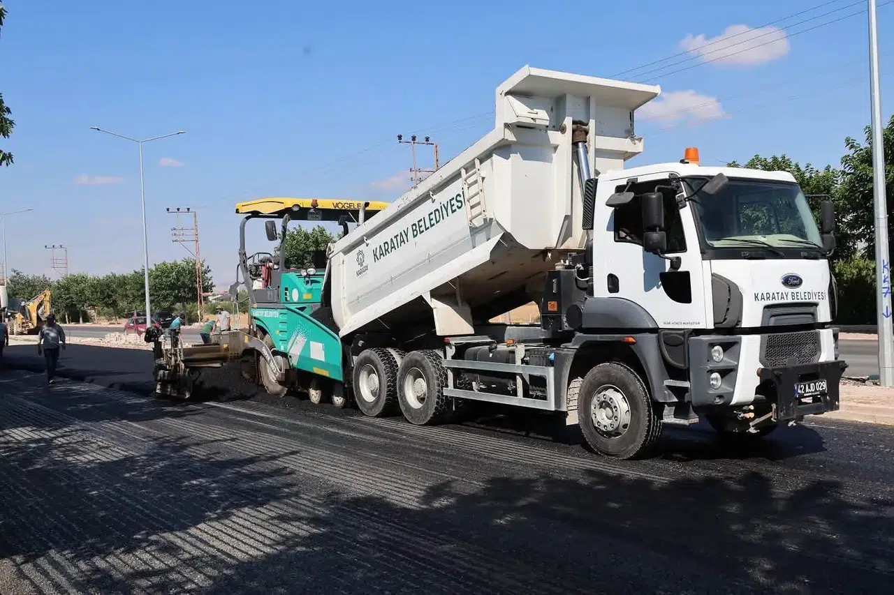Konya Karatay'da kanal caddesi yenileniyor