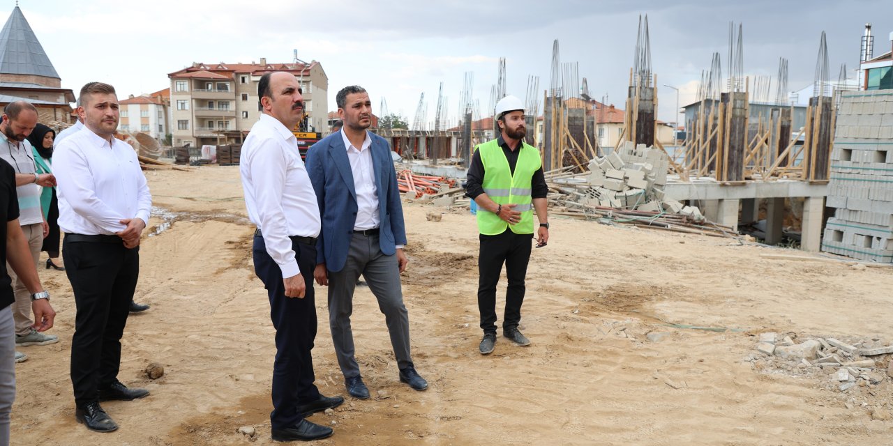 Başkan Altay, Ilgın'da kentsel dönüşüm çalışmalarını inceledi