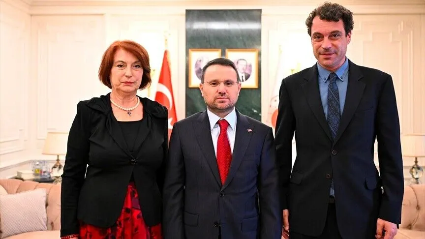 Adalet Bakanı Gürlek, Uğur Mumcu'nun ailesiyle görüştü