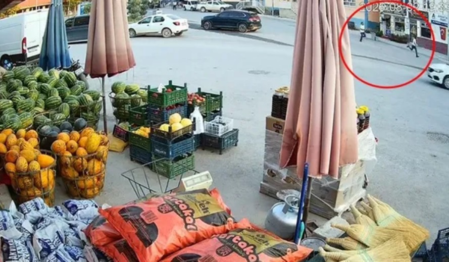 Konya'da bıçaklı saldırı: Market işletmecisi kaçarak kurtulmaya çalıştı