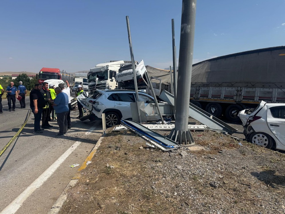 Konya yolunda 1 kişinin öldüğü feci kazanın kamera kaydı ortaya çıktı!