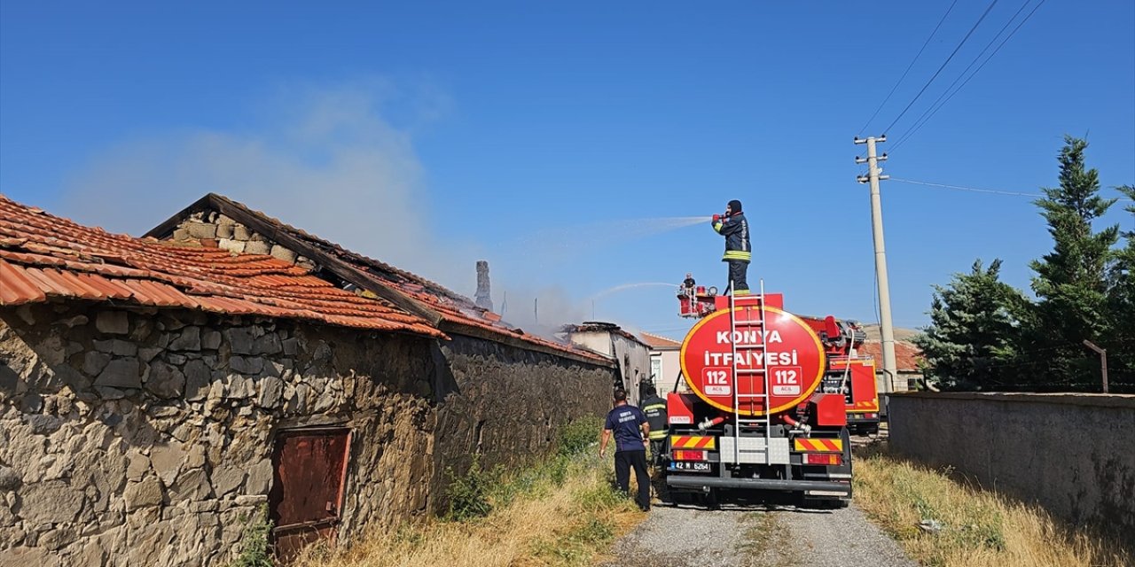Konya'da anne ve oğlu çıkan yangında öldü