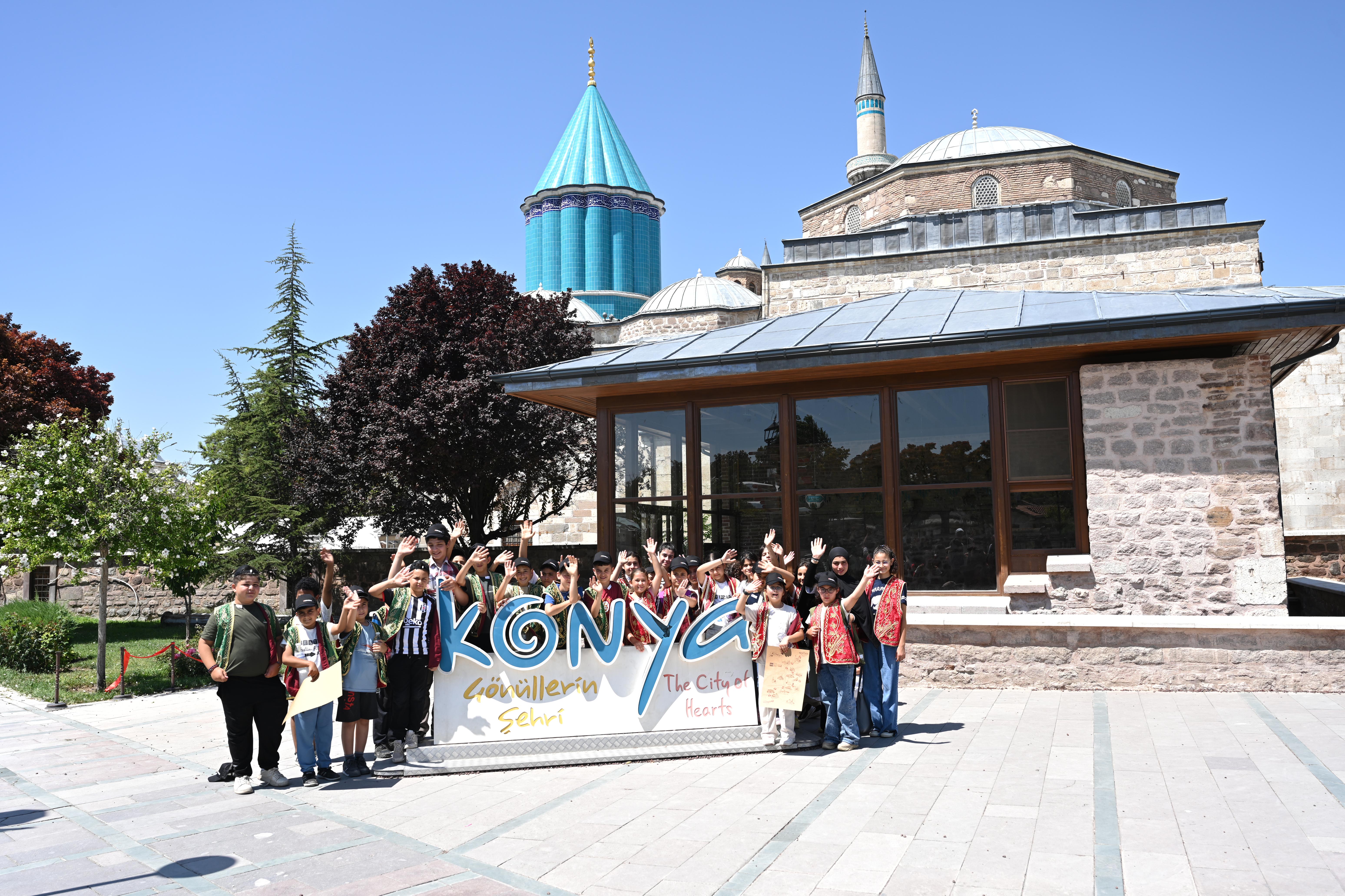 Genç KOMEK Yaz Okulu Öğrencileri “Şehrin Kalbinde Yolculuk” Yaptı