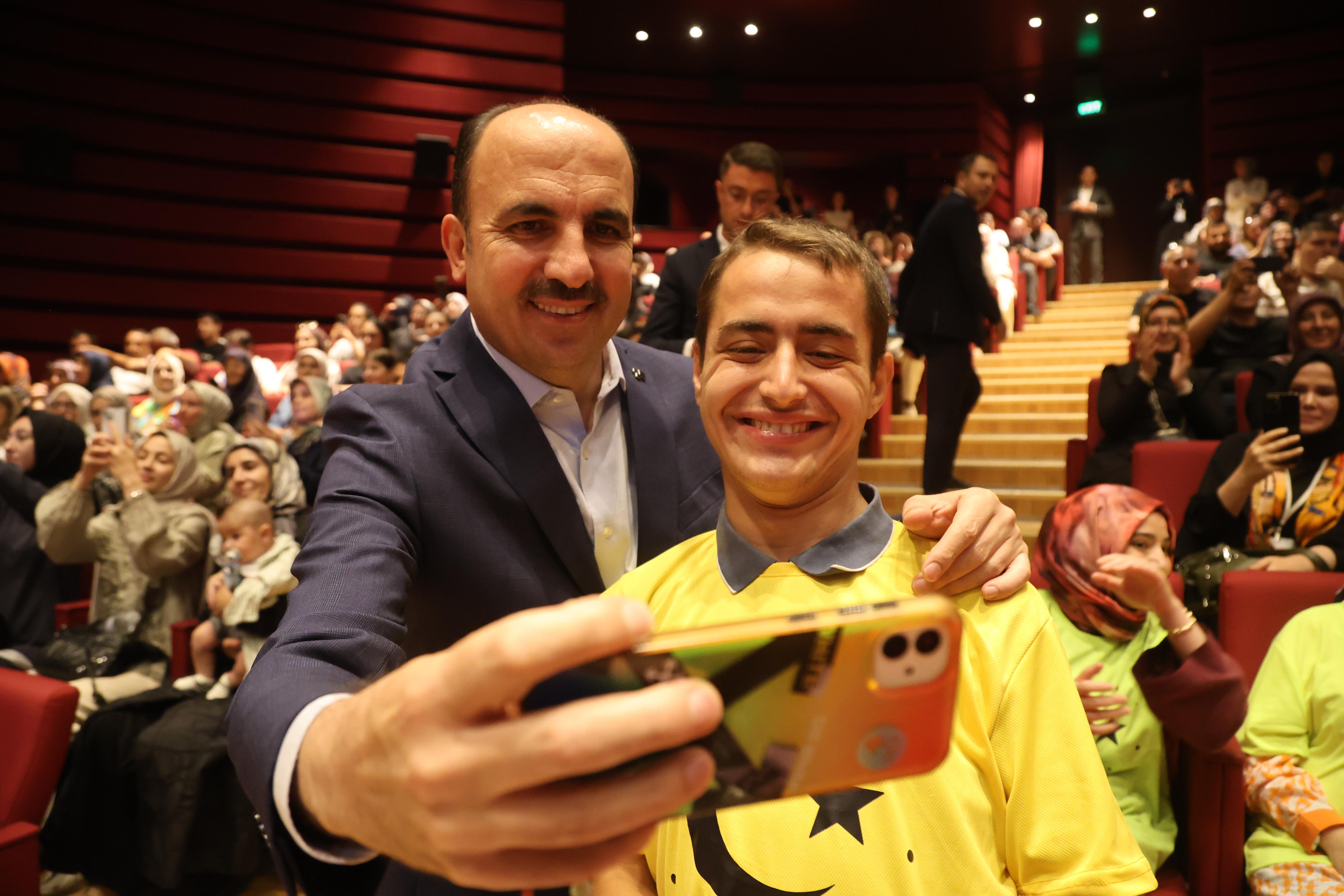 Başkan Altay, “En Özel Komek’li” Öğrencilerin Heyecanına Eşlik Etti