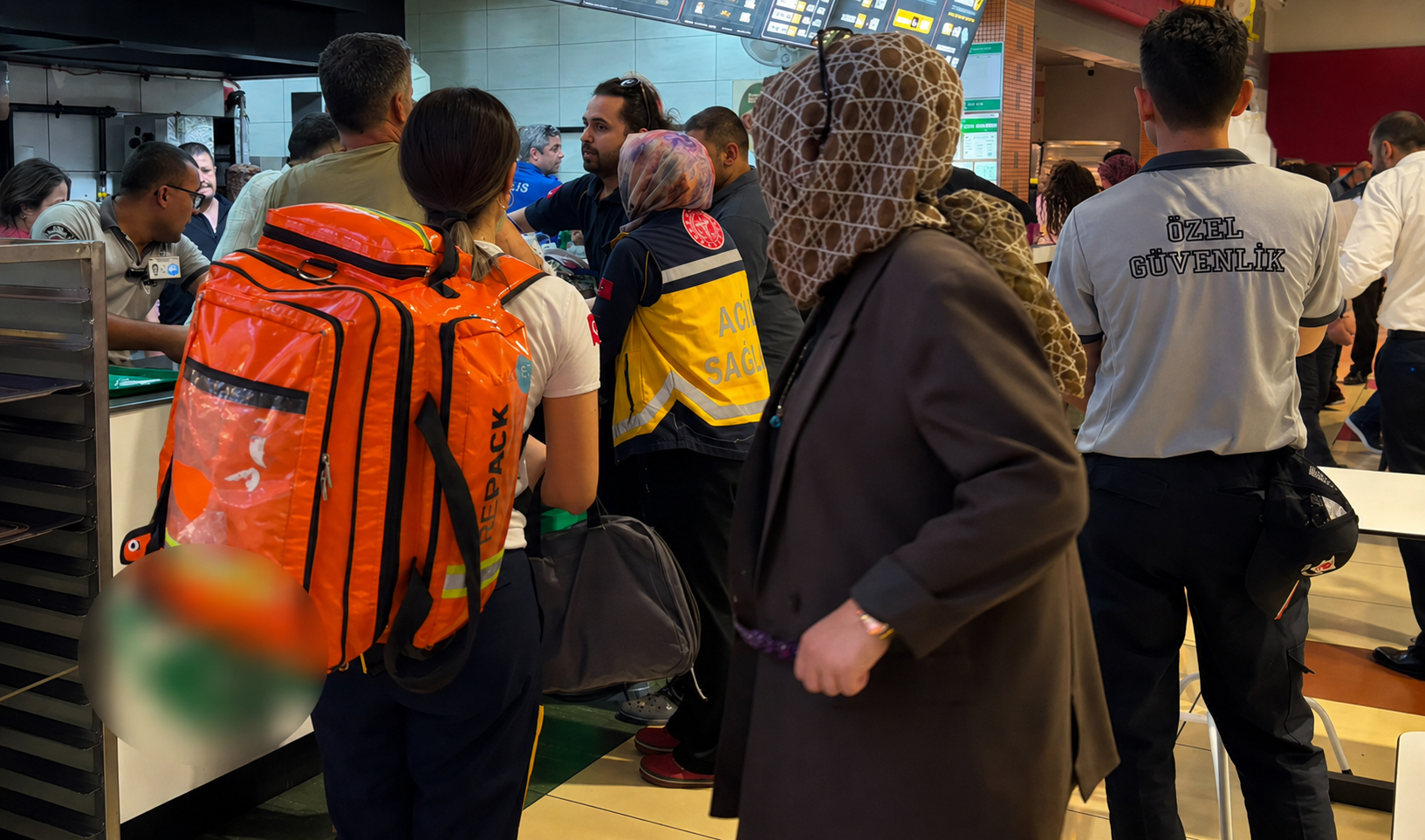 Konya'da AVM'nin yemek katında bıçaklı saldırı: 1 yaralı
