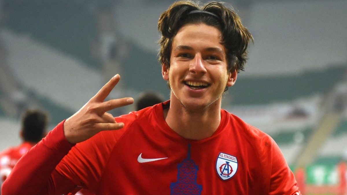 Konyaspor'da forvet harekâtı: Enis Destan için anlaşma sağlandı