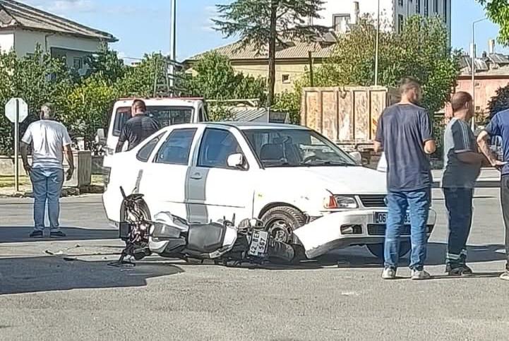 Konya'da otomobil ile motosiklet çarpıştı: 1 yaralı