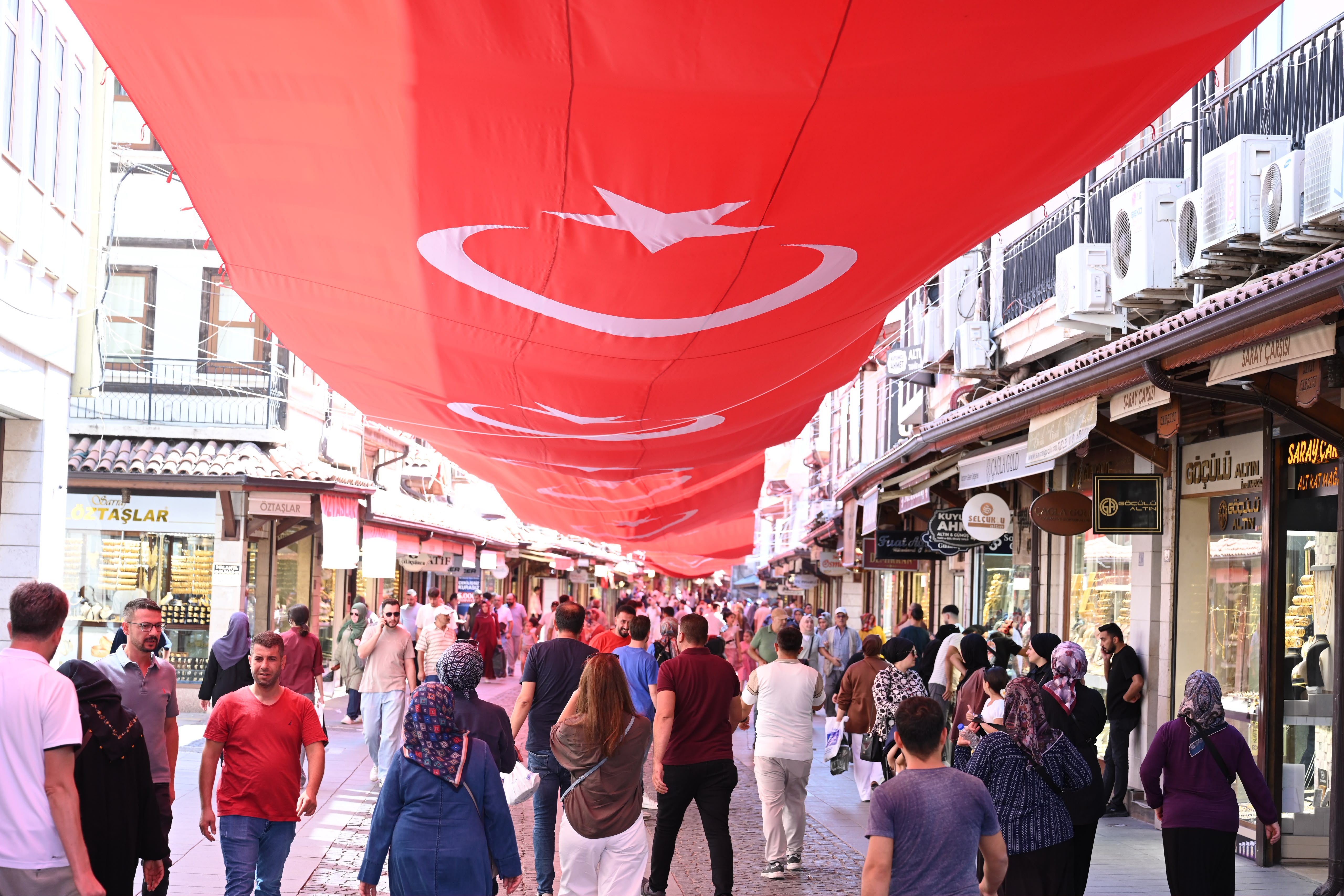 Konya’da “Tarihi Çarşılar Alışveriş Günleri” başladı