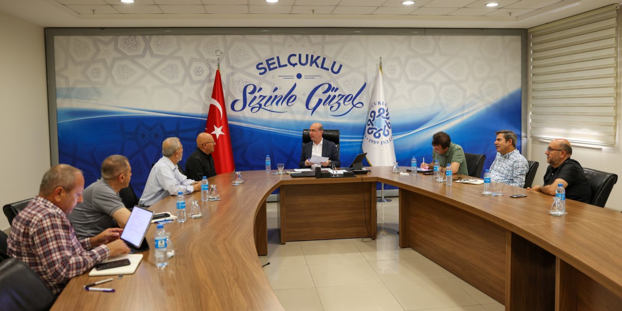 Başkan Pekyatırmacı mahalle muhtarlarıyla bir araya geliyor