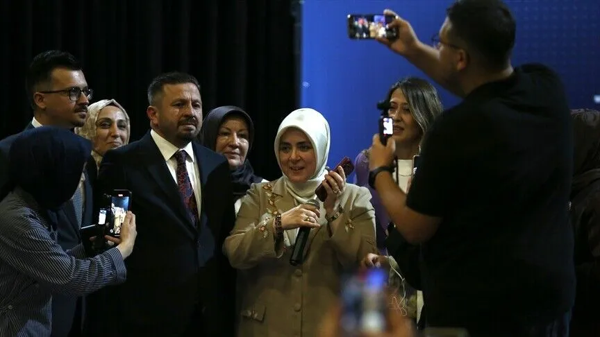Cumhurbaşkanı Erdoğan Balıkesir'deki "Kadın Buluşması"na telefonla bağlandı