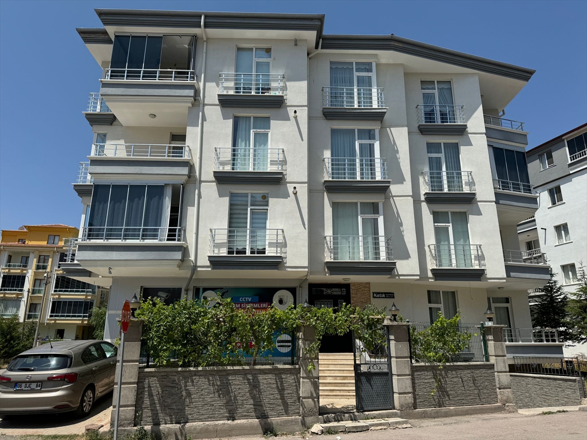 Hayrette düşüren olay! Kavga ettiği kardeşini otomobil anahtarıyla yaraladı