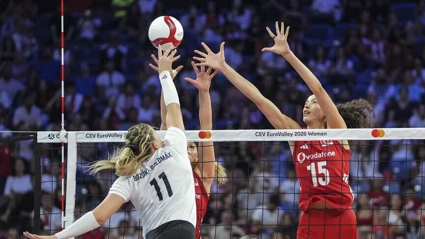 A Milli Kadın Voleybol Takımı, Macaristan'ı yendi