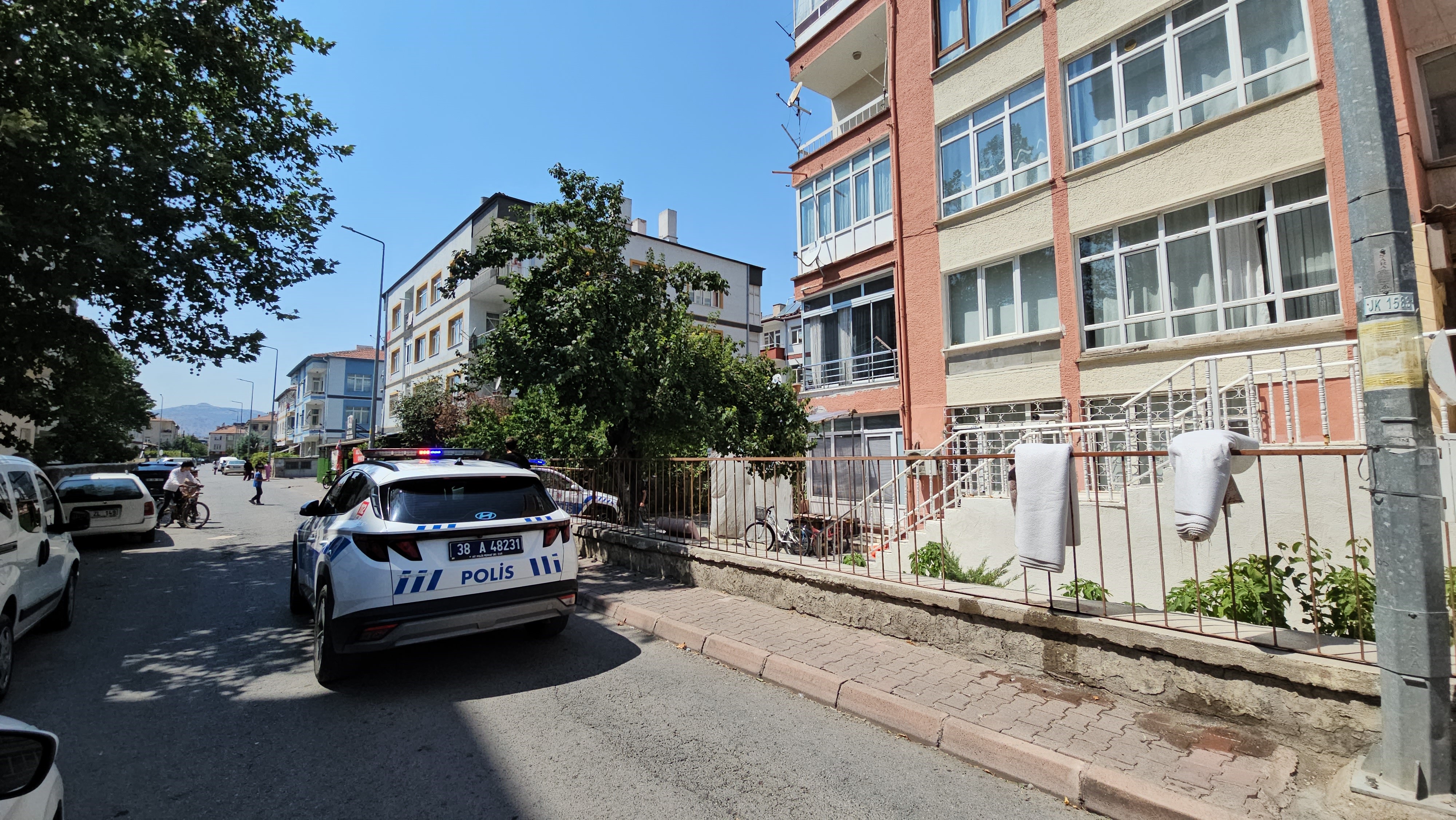 Konya’dan Kayseri’ye geldi, boşanma aşamasındaki eşini bıçakladı