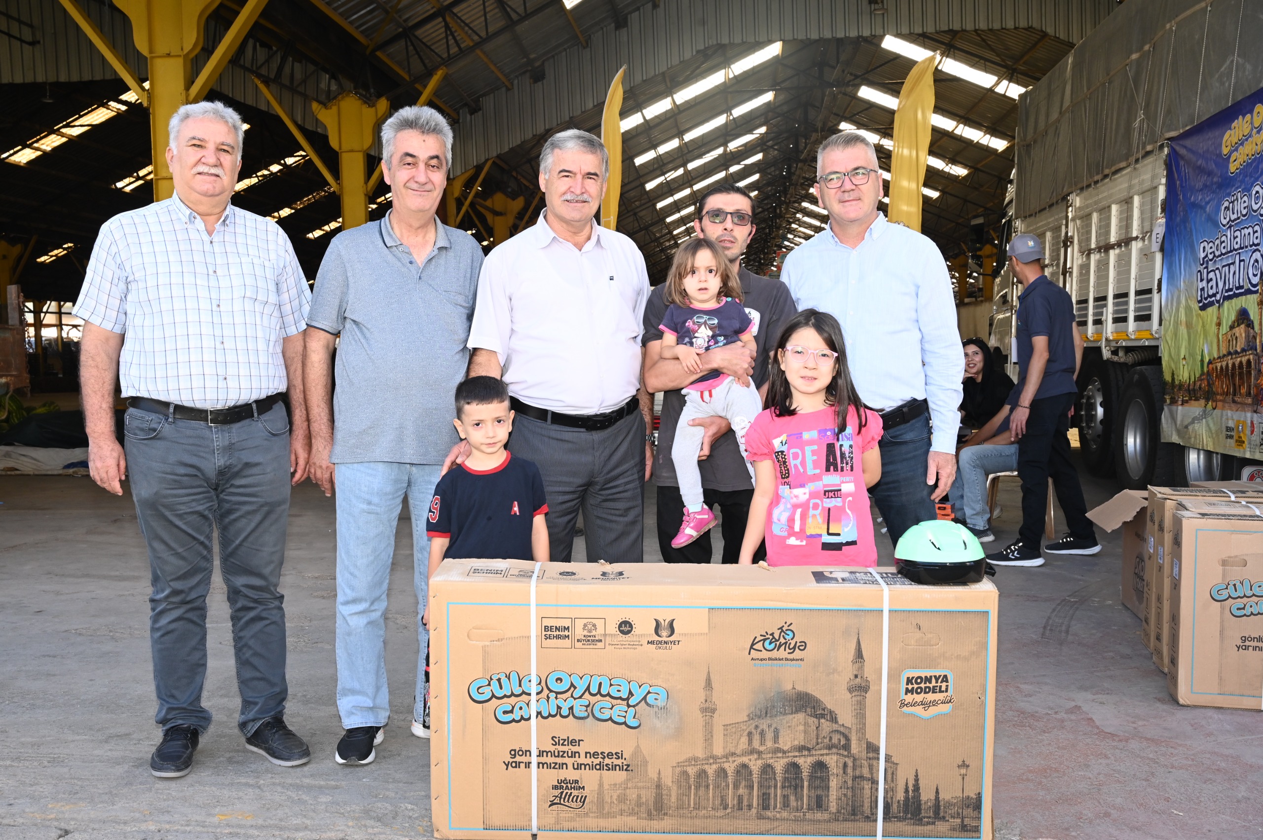 Seydişehir’de Sabah Namazına Katılan Çocuklara Bisikletleri Dağıtıldı