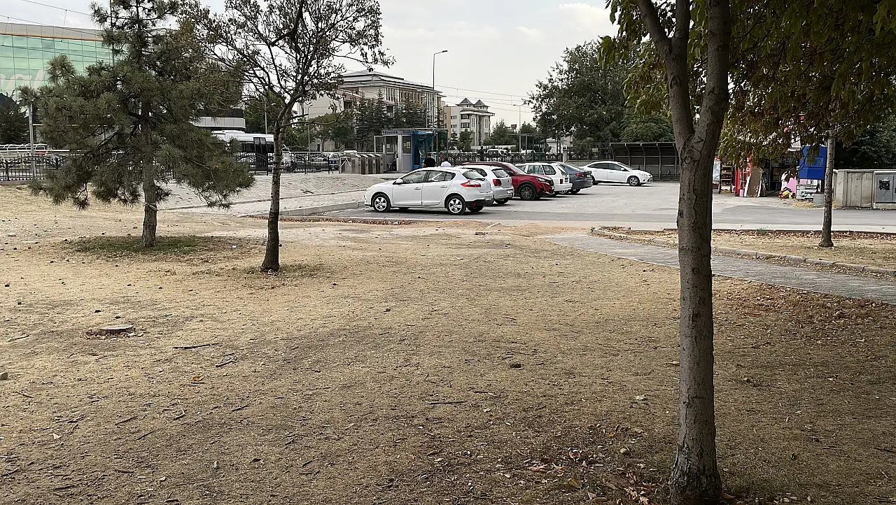 Konya'da çocukların kıskançlık kavgası kanlı bitti: 15 yaşındaki kız çocuğu bıçaklandı!