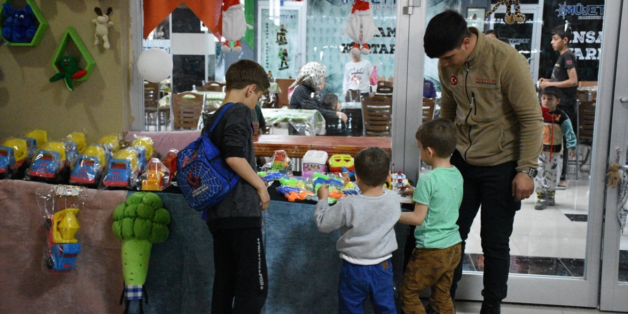 Çocuklar bayram sevincini sevgi paketleriyle yaşayacak