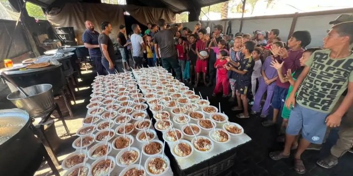 Konya, Gazzeli 4 bin vatandaşa yemek ikram etti!