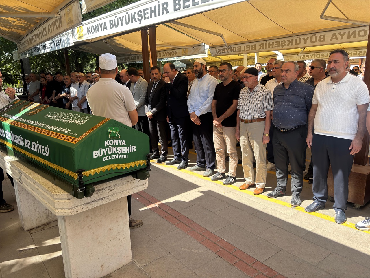 AK Parti Konya Eski İl Başkanı Faruk Dügen son yolculuğuna uğurlandı