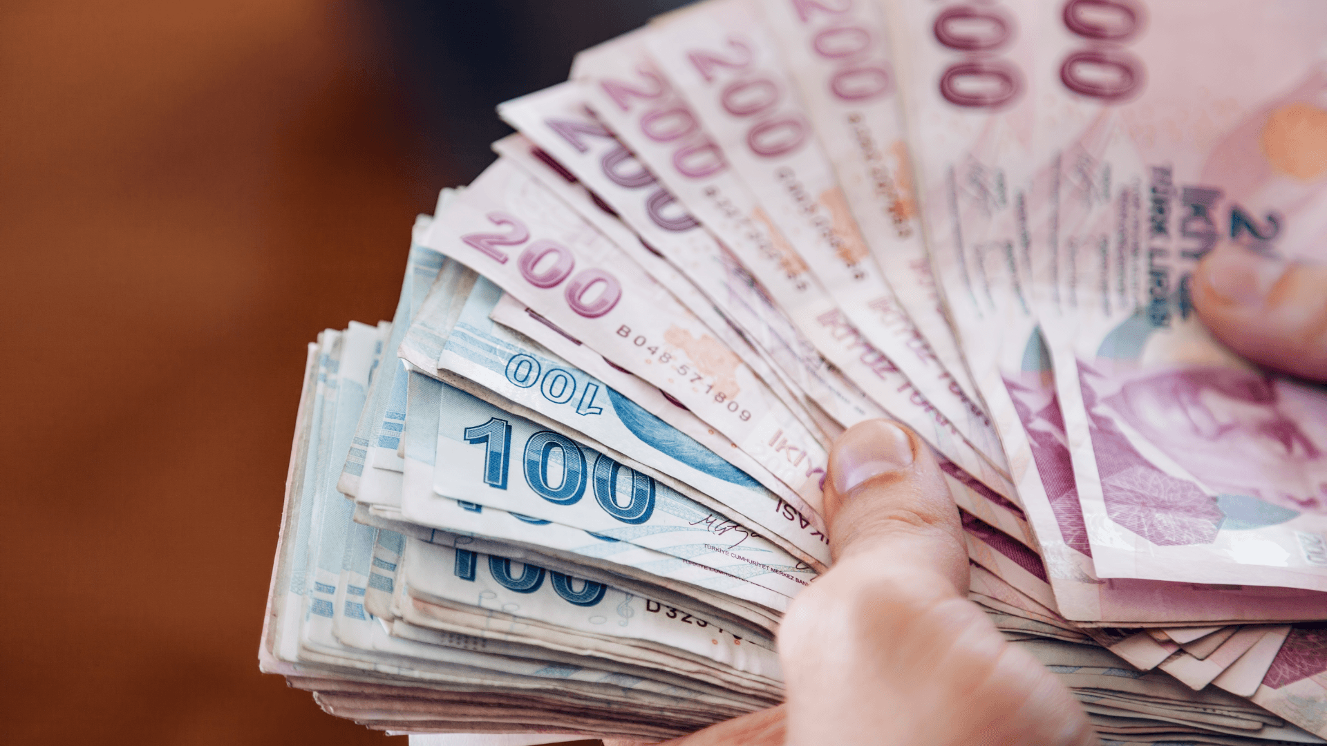 Emekli maaşlarına zam için ilk rakam açıklandı