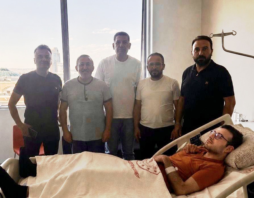 Yeni Medya Cemiyeti’nden Tatlısu Ailesi’ne geçmiş olsun ziyareti