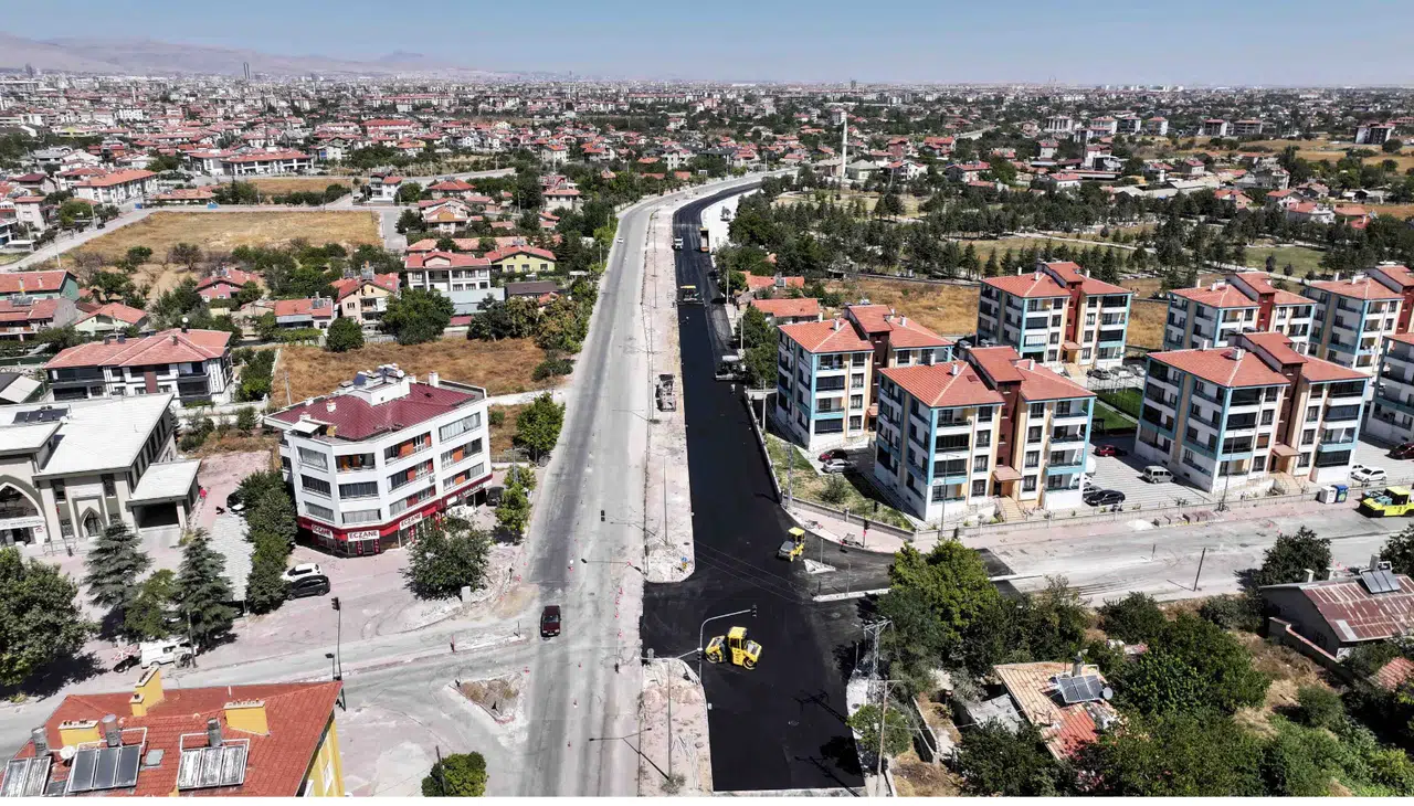 Konya’da peş peşe yol çalışmaları! Karatay’da ulaşım ağı güçleniyor