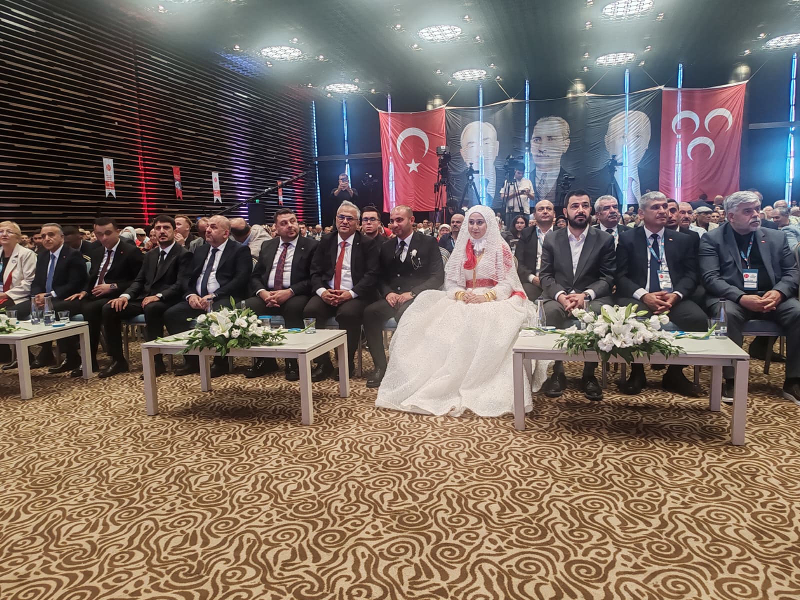 Furkan Akar Derebucak MHP İlçe Başkanı Düğünü öncesi kongreye katıldı